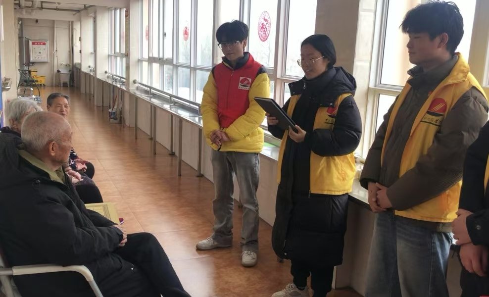 为弘扬尊老敬老传统美德