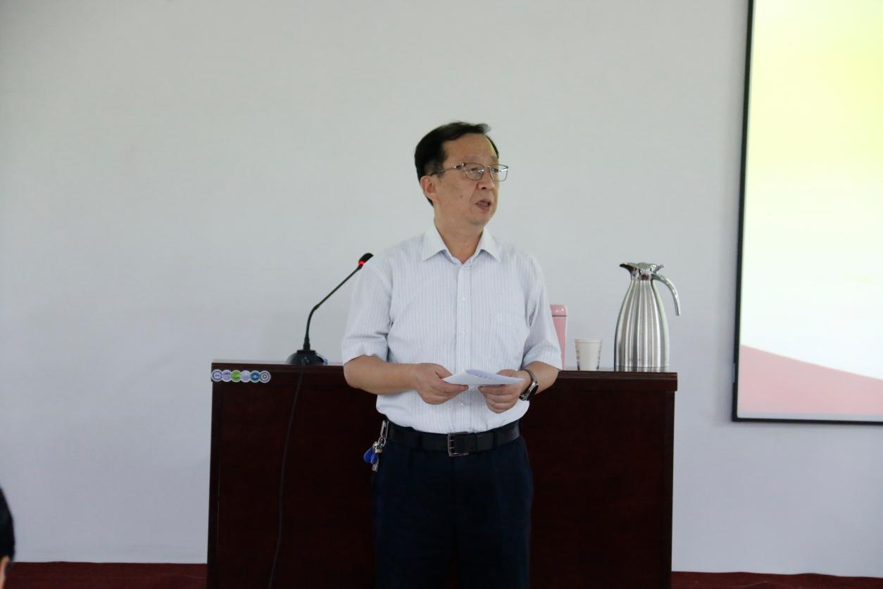 为深入贯彻落实新时代高校教师职业行为